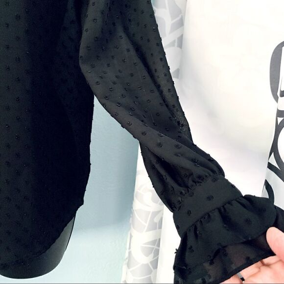 Who What Wear Black Swiss Dot Ruffled Button Down Blouse Size XS - Picture 5 of 11